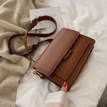 Load image into Gallery viewer, Leather Purse
