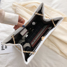 Load image into Gallery viewer, Chain Tote Bag
