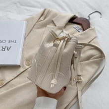 Load image into Gallery viewer, Vintage Bucket Bag
